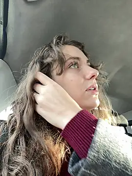 MariiD online show from 12-17-25, 10:54