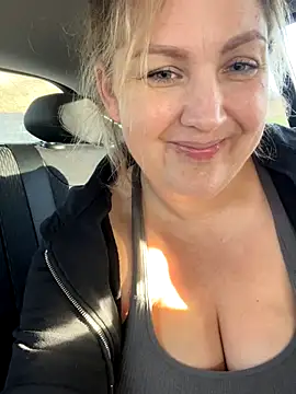 Snapshot of Anna_Alexa chatting on 10-31-25, 12:06 Anna Alexa online show from 10-31-25, 12:06