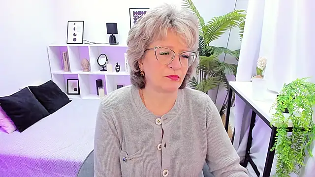 EvelynJoyful online show from 11-24-25, 05:07