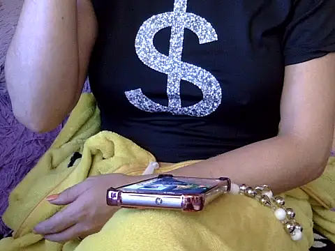Snapshot of pamelasophia19 chatting on 07-11-26, 03:37 pamelasophia19 online show from 07-11-26, 03:37