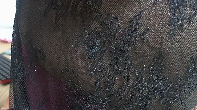 Snapshot of brownsugahxx chatting on 11-23-25, 07:19 brownsugahxx online show from 11-23-25, 07:19