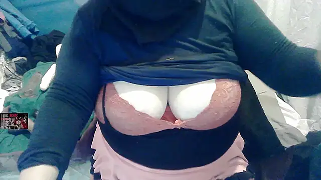 Snapshot of tatli_bela chatting on 02-11-25, 01:52 tatli bela online show from 02-11-25, 01:52