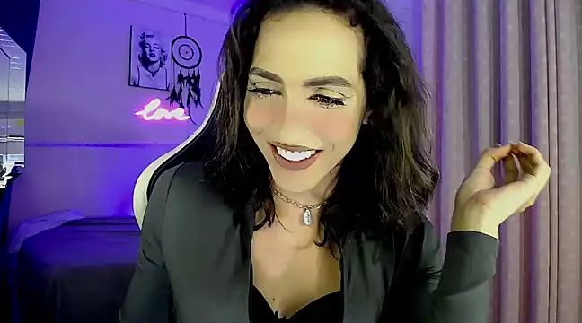 Snapshot of charlottesexxx chatting on 03-20-25, 04:51 charlottesexxx online show from 03-20-25, 04:51