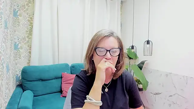 LeaPure online show from 08-01-26, 05:07