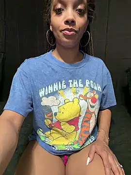 Snapshot of Rakiyahcharms chatting on 05-06-26, 06:30 Rakiyahcharms online show from 05-06-26, 06:30