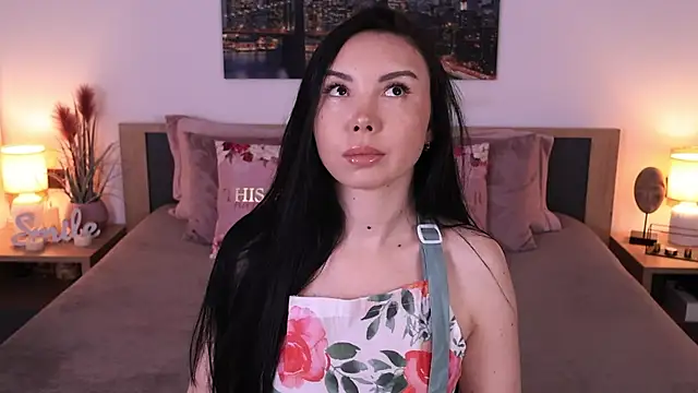 Snapshot of Leila__Sweet chatting on 07-10-26, 07:01 Leila Sweet online show from 07-10-26, 07:01