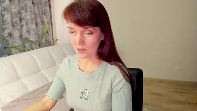 Snapshot of Fritha chatting on 02-08-25, 06:01 Fritha online show from 02-08-25, 06:01