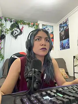 VaioletUwU online show from 03-10-26, 01:54