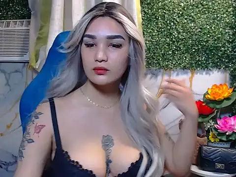 Snapshot of NicoleLopezx chatting on 12-05-25, 05:27 NicoleLopezx online show from 12-05-25, 05:27