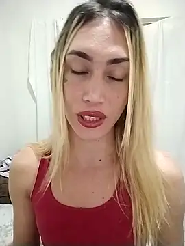 Snapshot of Ellenurach chatting on 12-17-25, 12:11 Ellenurach online show from 12-17-25, 12:11