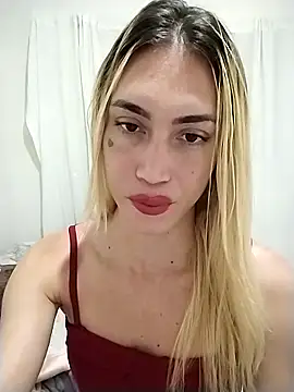 Snapshot of Ellenurach chatting on 12-18-25, 12:49 Ellenurach online show from 12-18-25, 12:49