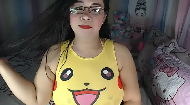 hersheykisses07 online show from 02-16-25, 08:22