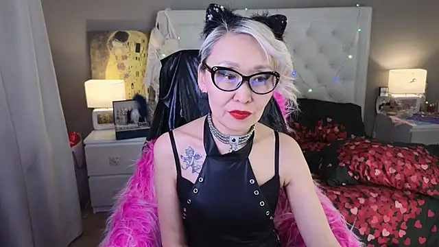 RoxalanaStar online show from 04-01-26, 08:50