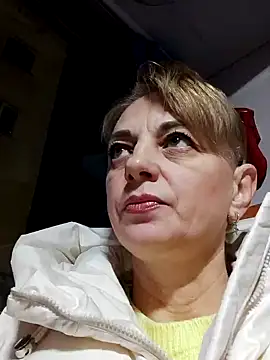 Snapshot of MindiGraceful chatting on 12-21-24, 03:03 MindiGraceful online show from 12-21-24, 03:03