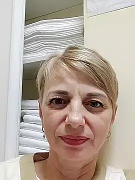 Snapshot of MindiGraceful chatting on 09-24-25, 10:18 MindiGraceful online show from 09-24-25, 10:18