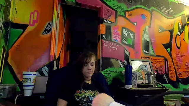 Snapshot of TheDaisyChaos chatting on 02-25-25, 01:52 TheDaisyChaos online show from 02-25-25, 01:52