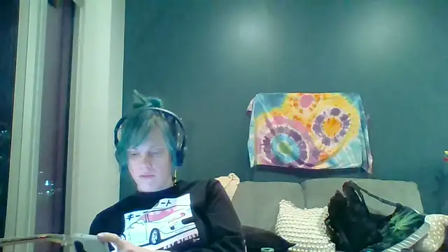 TheDaisyChaos online show from 12-17-25, 03:12