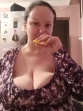 BustyLadyAlma online show from 02-17-26, 06:43