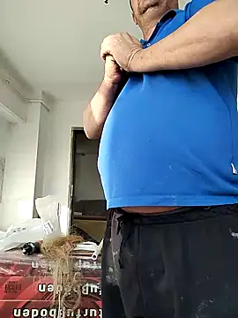 Snapshot of sarpe4 chatting on 10-29-25, 01:24 sarpe4 online show from 10-29-25, 01:24