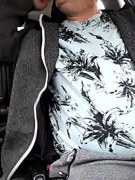 Snapshot of sarpe4 chatting on 11-14-25, 07:40 sarpe4 online show from 11-14-25, 07:40