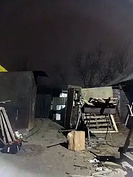 Snapshot of sarpe4 chatting on 12-17-25, 04:02 sarpe4 online show from 12-17-25, 04:02