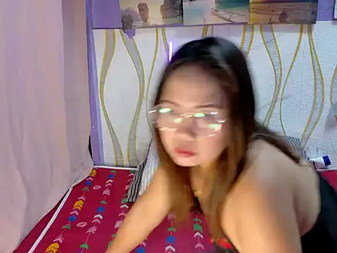 BURBERRY69 online show from 03-09-26, 11:42