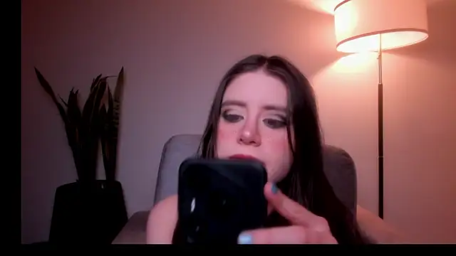 HazelKush online show from 05-20-26, 11:11
