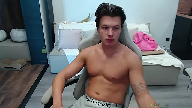 Sunny-Girl1 online show from 10-08-25, 06:33