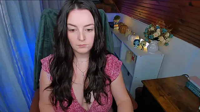 ErinMarshall online show from 11-25-25, 03:34