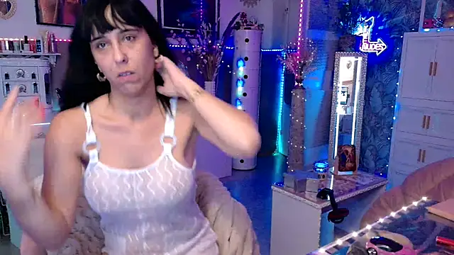 misscectito13 online show from 06-04-26, 10:49