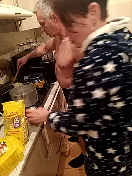  lady red  online show from 01-10-25, 03:06