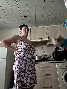  lady red  online show from 03-16-25, 05:36