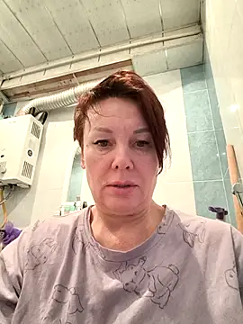  lady red  online show from 02-15-26, 08:57