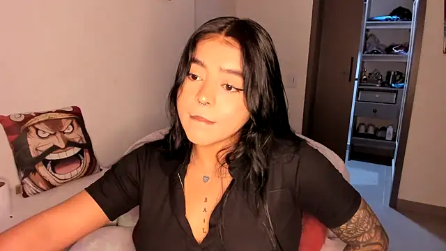 Snapshot of Naiara_sex chatting on 03-08-25, 03:50 Naiara sex online show from 03-08-25, 03:50