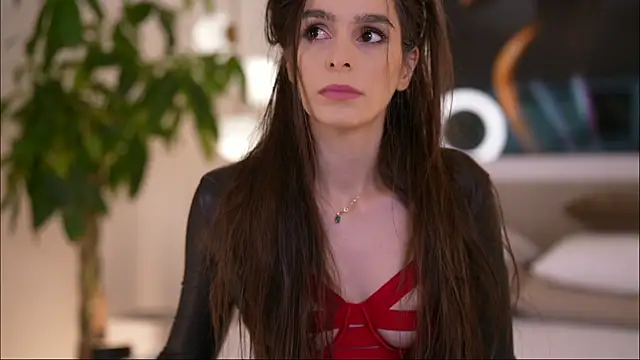 Snapshot of DoviaClaire chatting on 11-23-25, 06:57 DoviaClaire online show from 11-23-25, 06:57