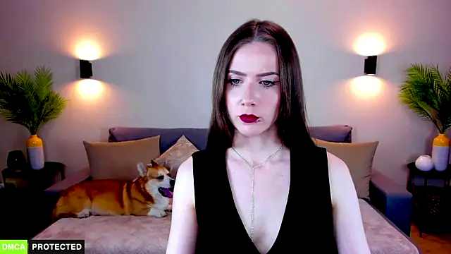 TheWoman   online show from 04-15-26, 07:10