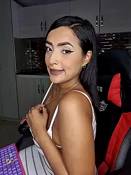 Shantal Lovee online show from 12-22-24, 12:07