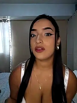 Shantal Lovee online show from 04-29-26, 01:15