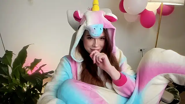 Snapshot of Pokemeboy chatting on 03-17-25, 05:38 Pokemeboy online show from 03-17-25, 05:38