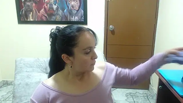 Snapshot of antara_hotgirl chatting on 06-18-26, 09:52 antara hotgirl online show from 06-18-26, 09:52