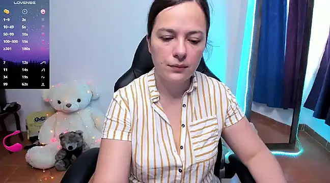 Snapshot of angelaagomez chatting on 02-13-25, 06:05 angelaagomez online show from 02-13-25, 06:05