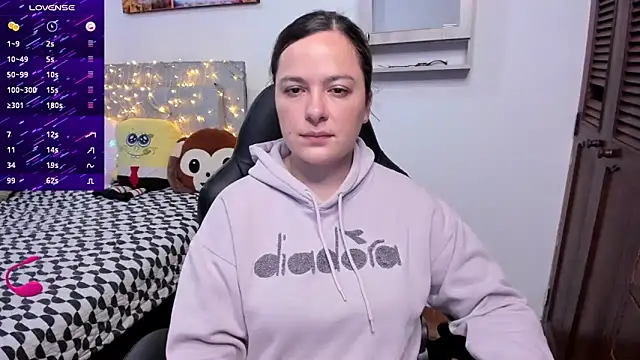 Snapshot of angelaagomez chatting on 10-16-25, 05:58 angelaagomez online show from 10-16-25, 05:58