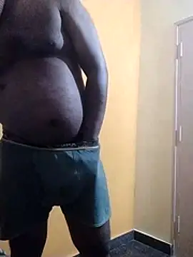 Indianguymohan online show from 10-26-25, 03:40