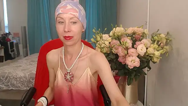 Snapshot of LuxuryNika chatting on 07-18-26, 03:16 LuxuryNika online show from 07-18-26, 03:16