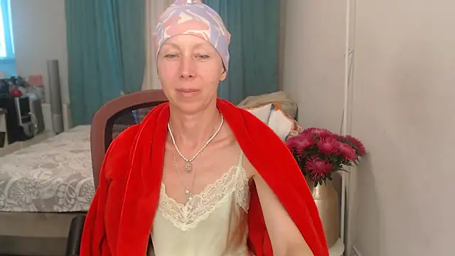 Snapshot of LuxuryNika chatting on 07-28-26, 06:20 LuxuryNika online show from 07-28-26, 06:20