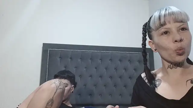 dulce maria x online show from 04-05-26, 12:57