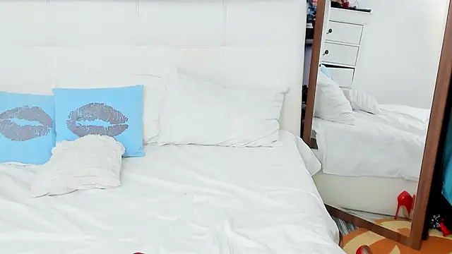 Snapshot of IvyHotFoxy chatting on 03-06-25, 11:36 IvyHotFoxy online show from 03-06-25, 11:36