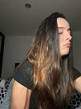 Snapshot of swrennn19 chatting on 10-27-25, 11:41 swrennn19 online show from 10-27-25, 11:41