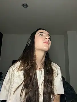 Snapshot of swrennn19 chatting on 11-05-25, 12:43 swrennn19 online show from 11-05-25, 12:43