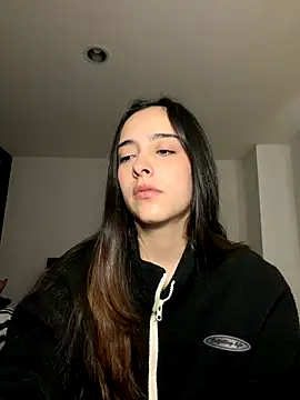 Snapshot of swrennn19 chatting on 11-16-25, 03:28 swrennn19 online show from 11-16-25, 03:28